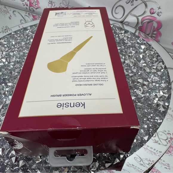 Kensie makeup brush all over powder gold luxury makeup powders bronzer big fluff - Picture 6 of 6